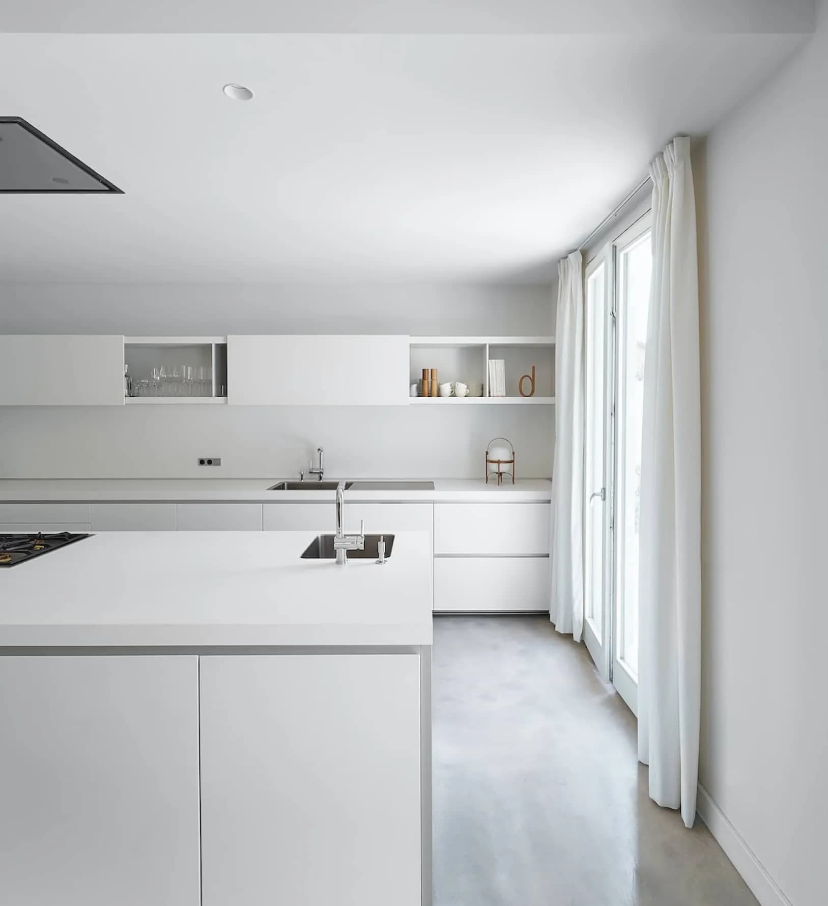Solid Surface & Laminate Works